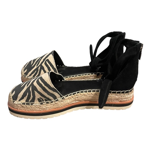 Vince Camuto Shoes - Vince Camuto Closed Toe Espadrilles - Binadee Sz 7 1/2 Black Zebra